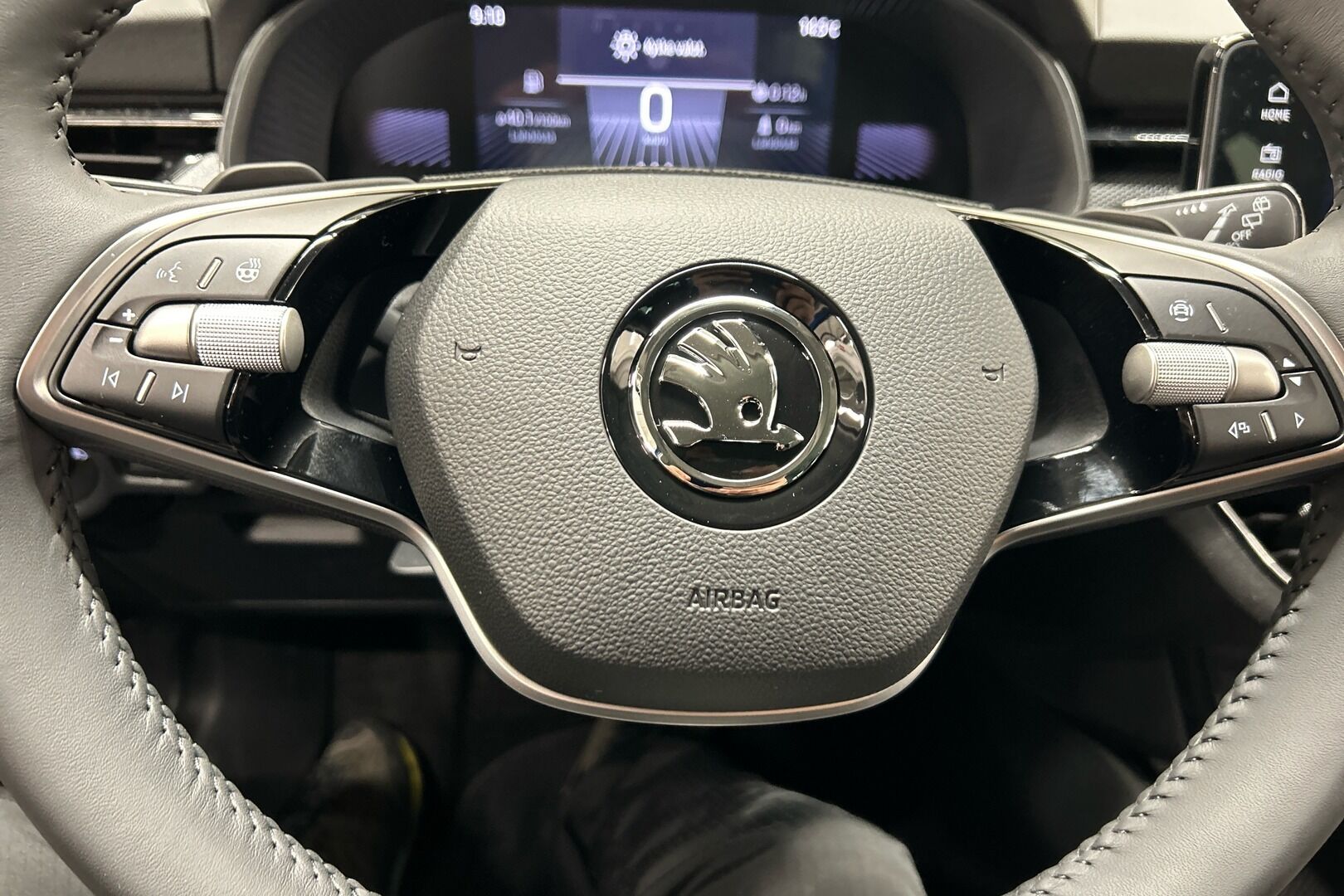 Skoda Scala iso kuva 15