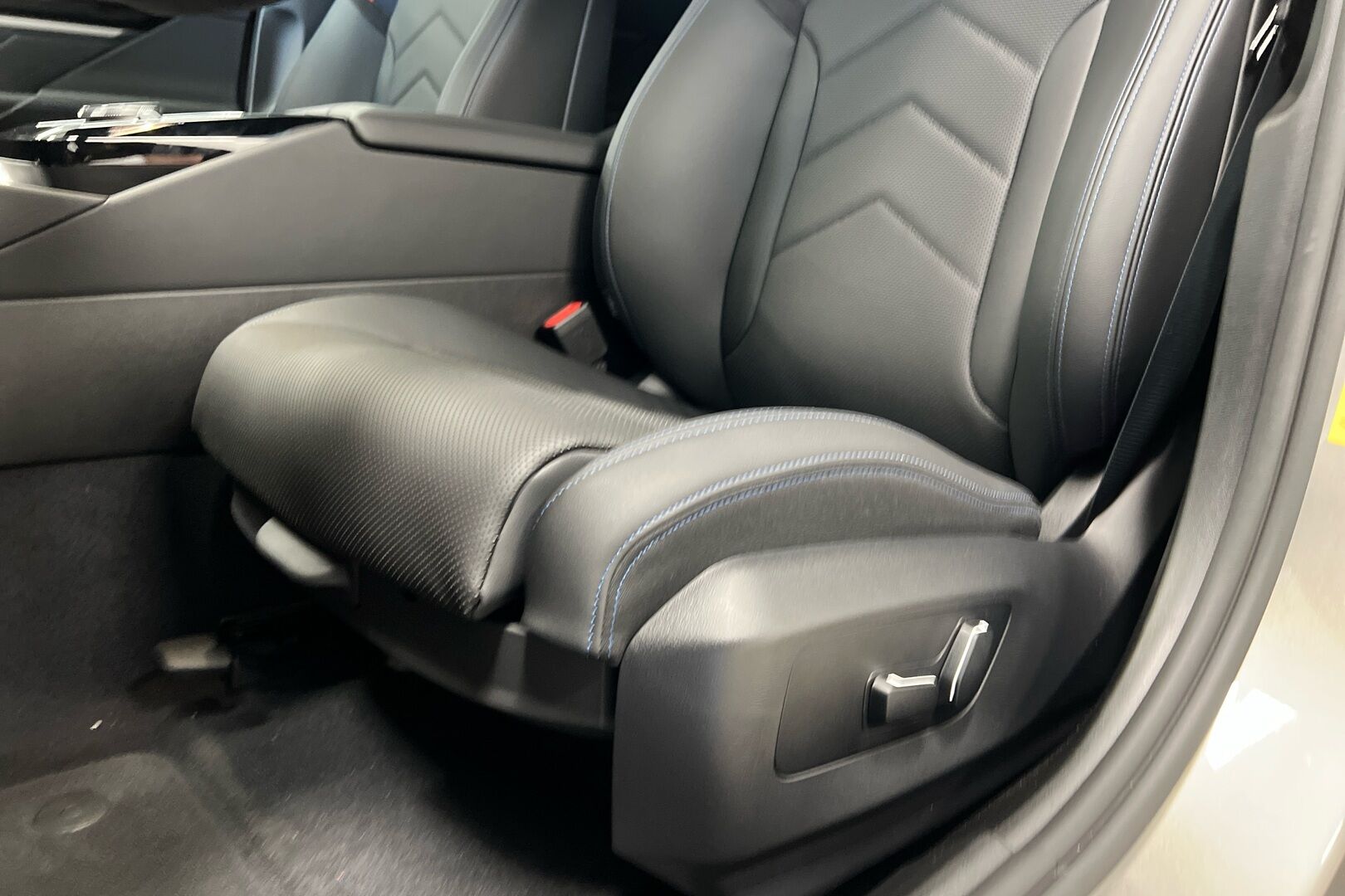 BMW 5-sarja iso kuva 19
