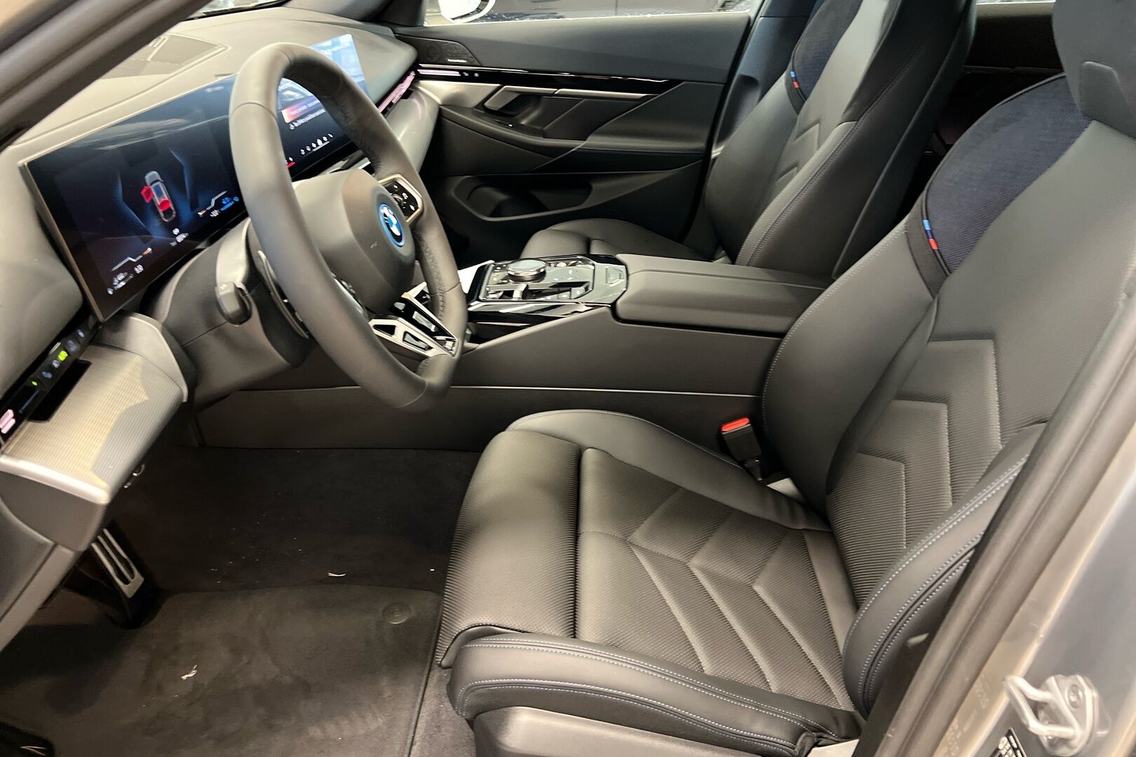 BMW 5-sarja iso kuva 7