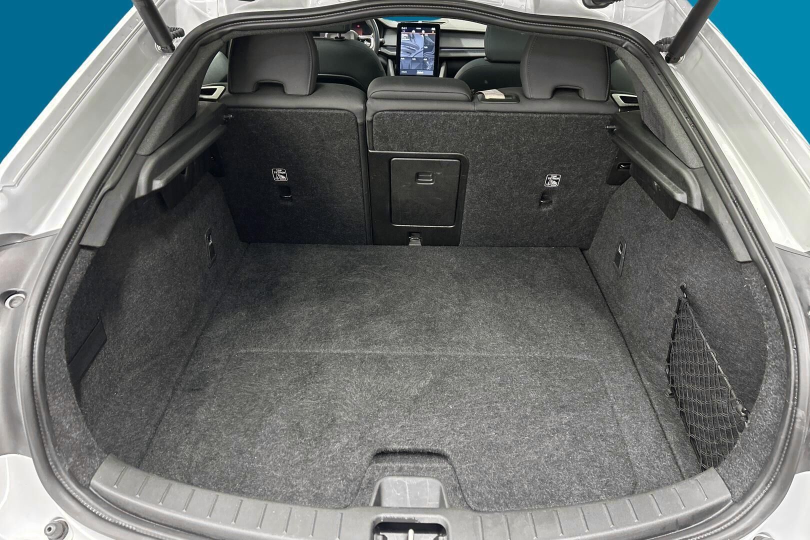 Polestar 2 iso kuva 6