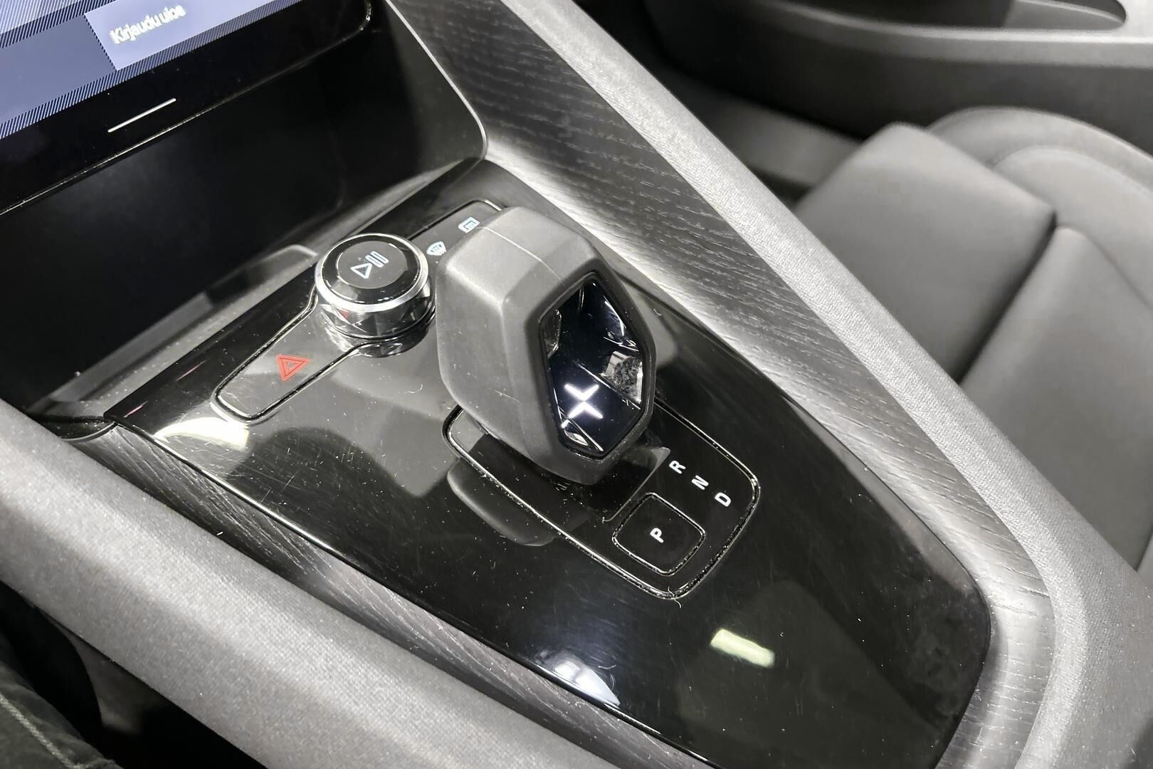 Polestar 2 iso kuva 7