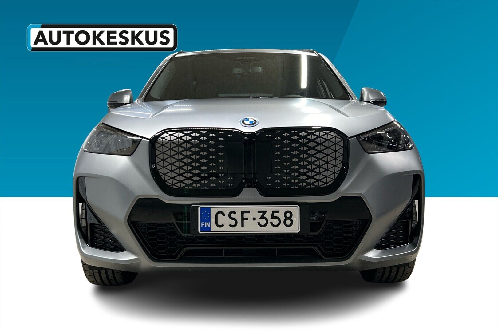 BMW iX1 iso kuva 5