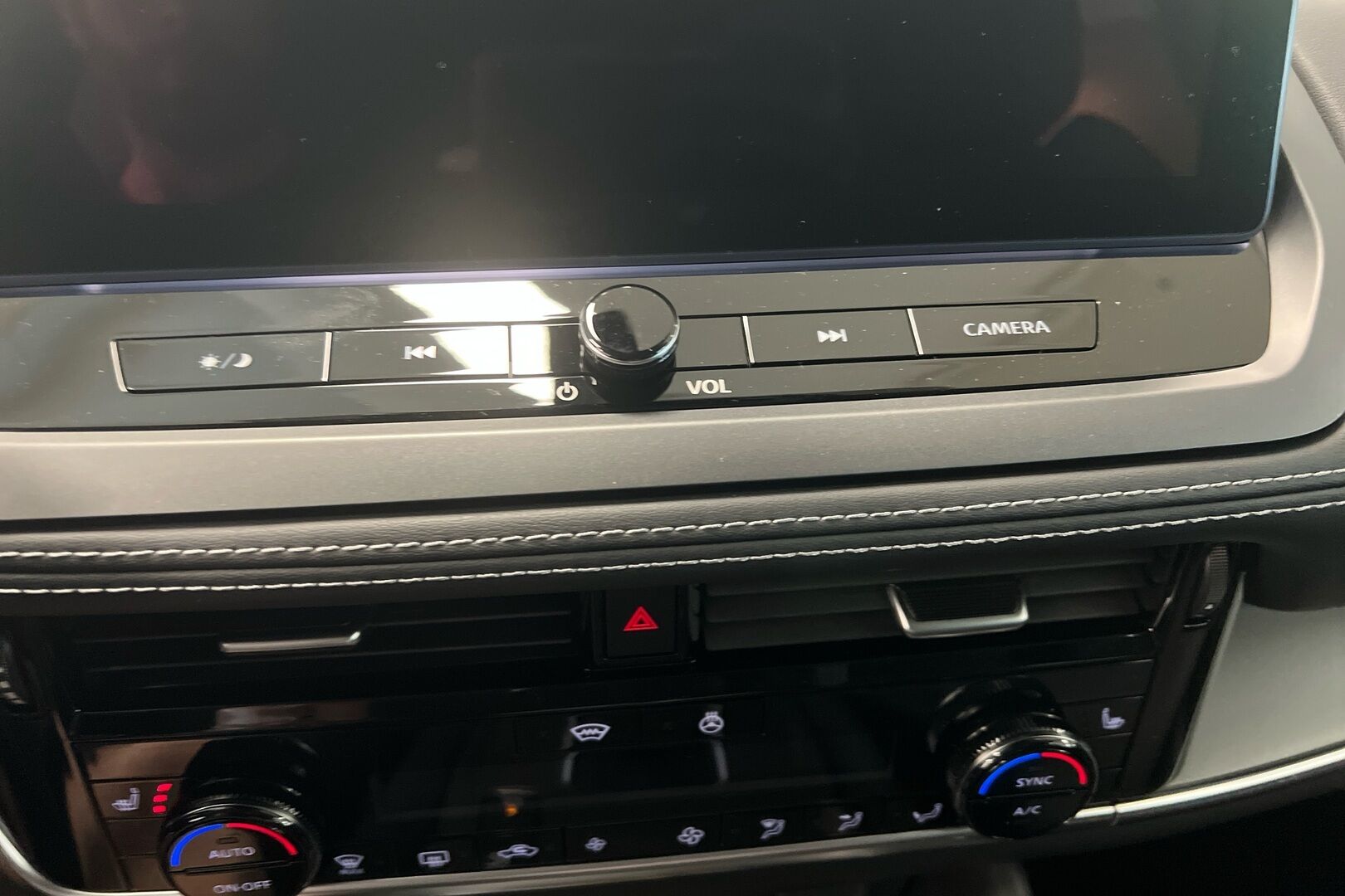 Nissan QASHQAI iso kuva 13
