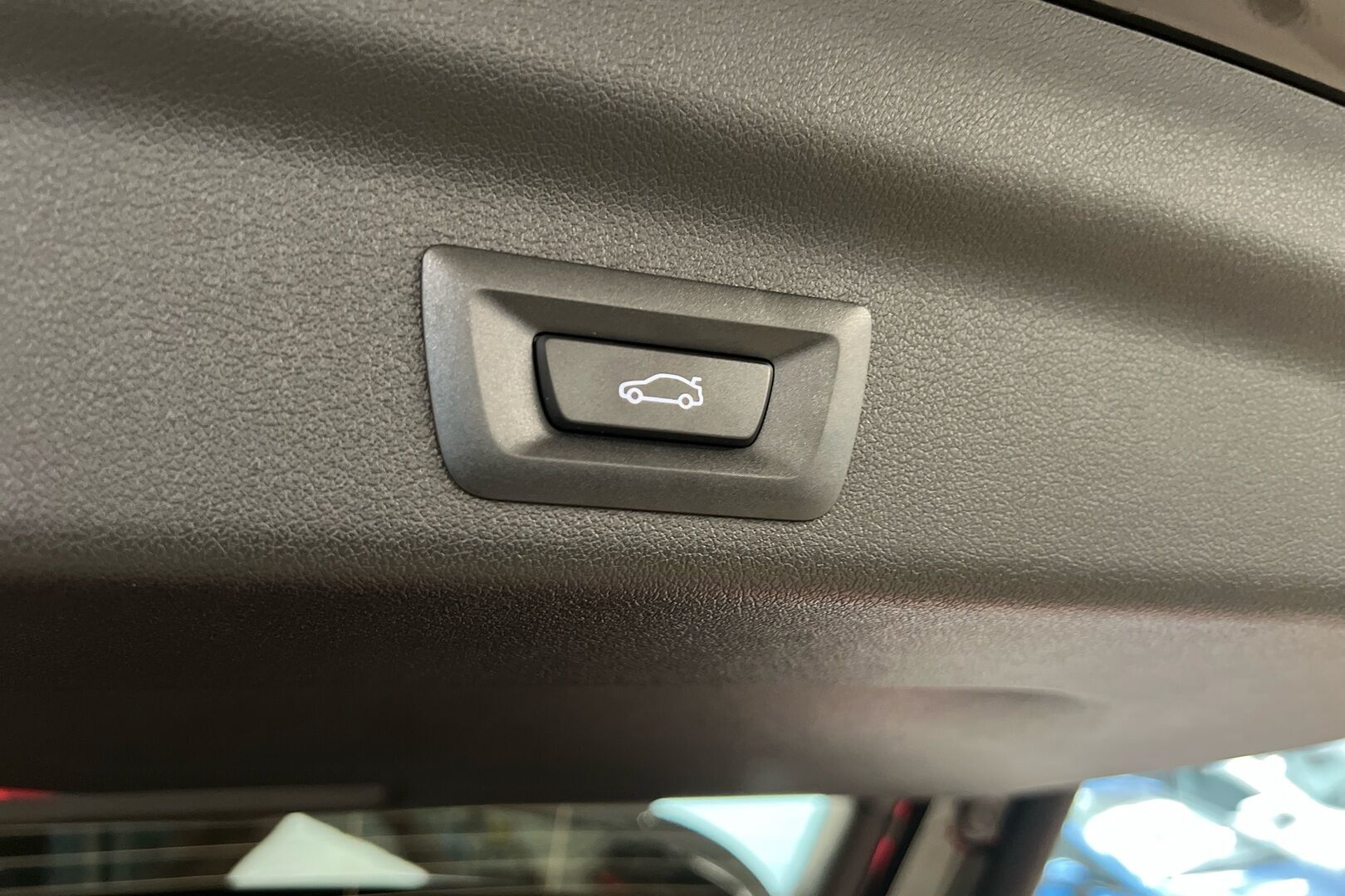 BMW X1 iso kuva 10