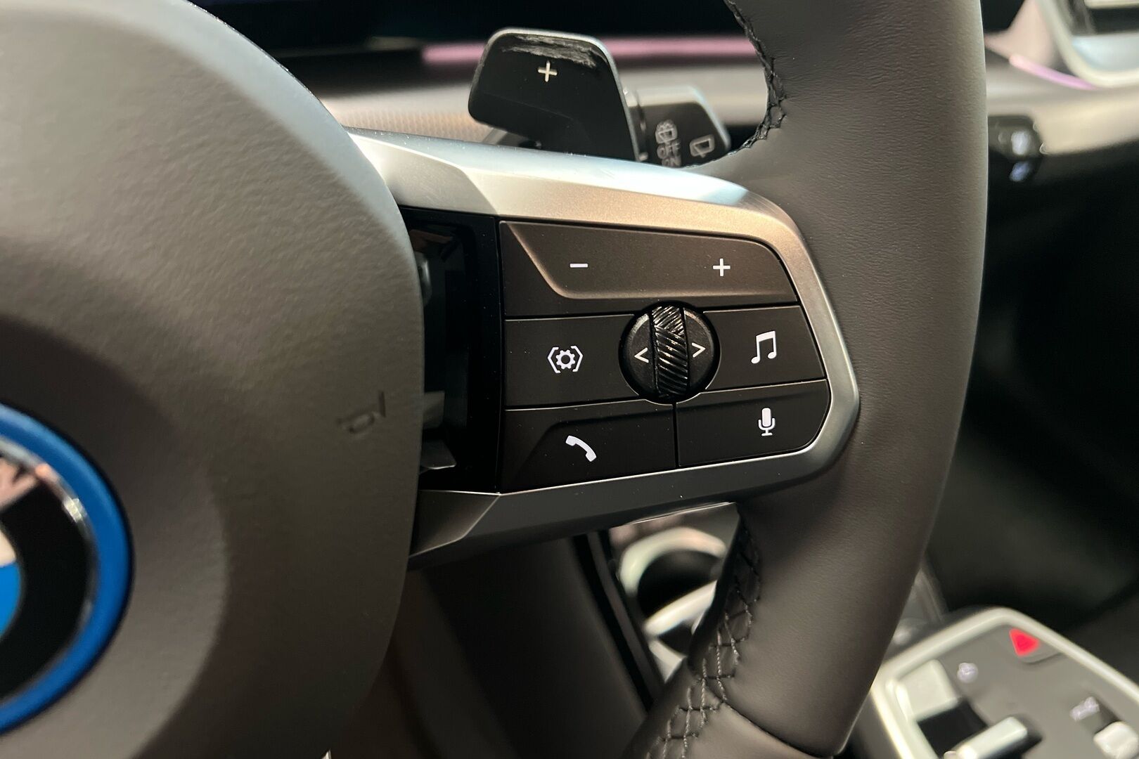 BMW X1 iso kuva 19