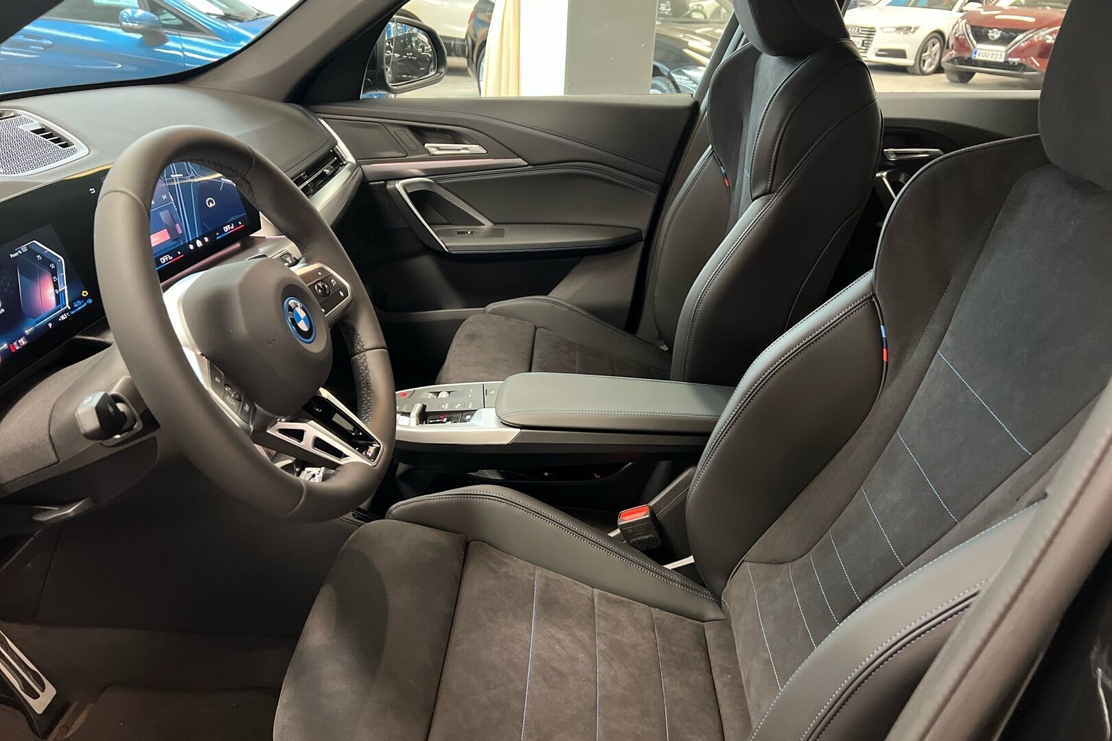 BMW X1 iso kuva 9