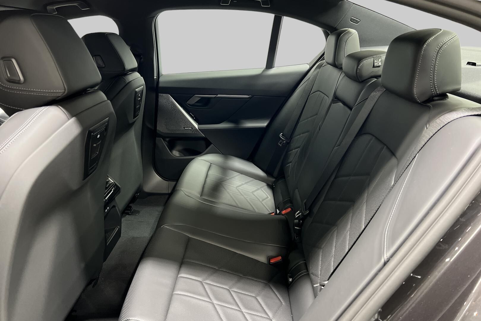 BMW 5-sarja iso kuva 9