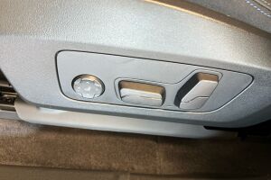 BMW iX1 esikatselu 14