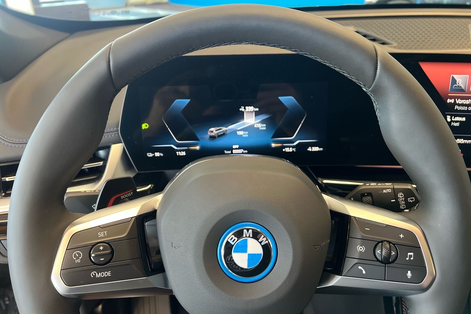 BMW iX1 iso kuva 19