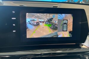 BMW iX1 esikatselu 19