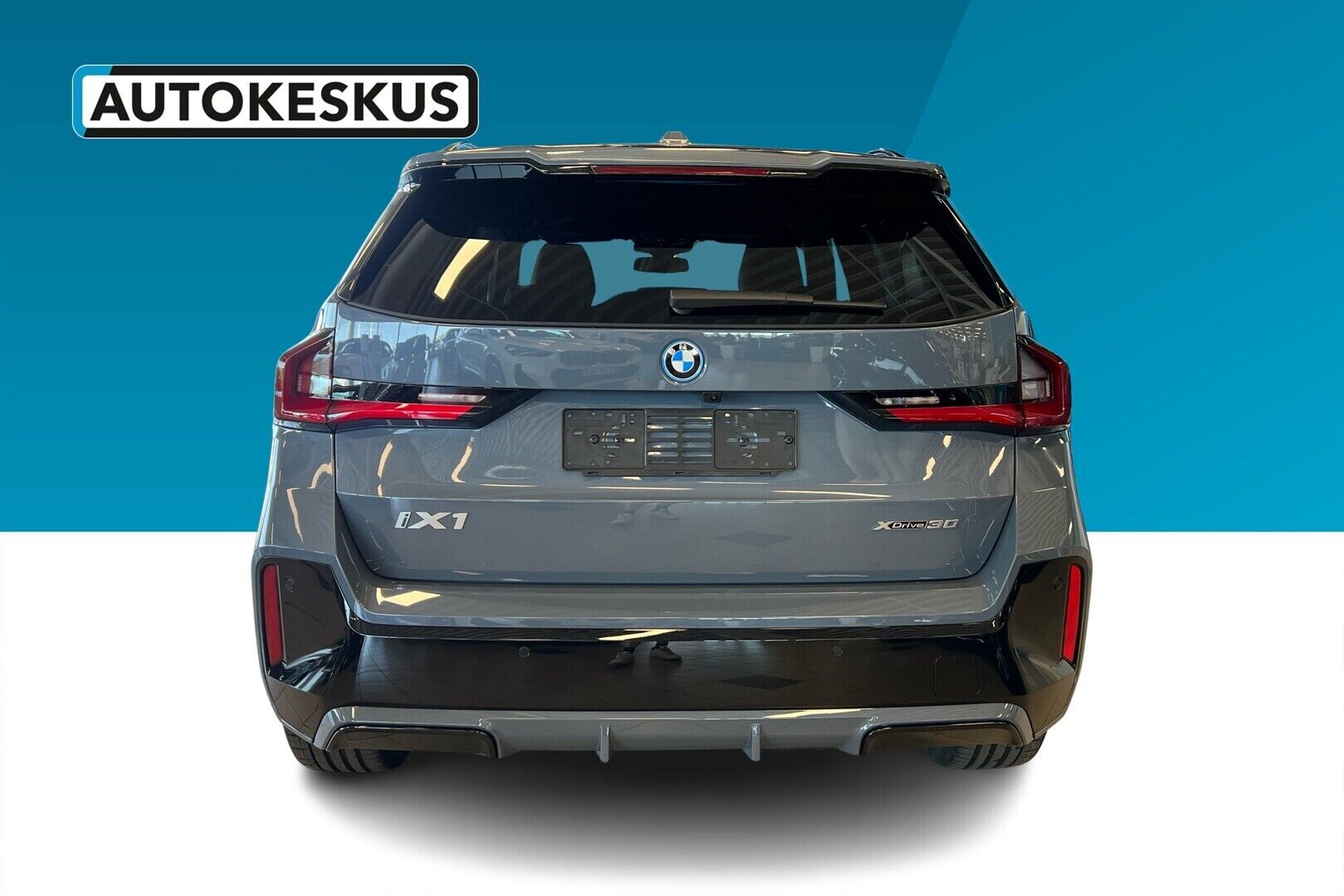 BMW iX1 iso kuva 7