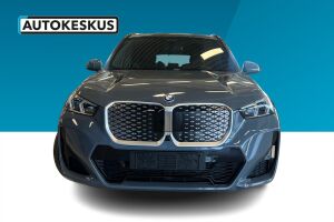 BMW iX1 esikatselu 3