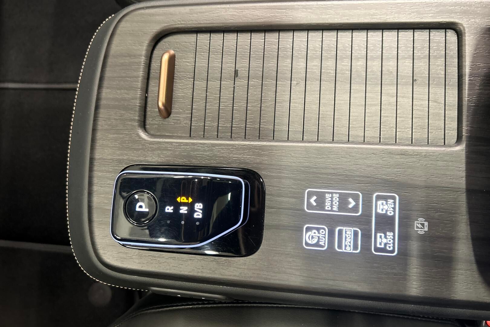 Nissan Ariya iso kuva 16