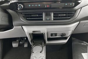 Ford Tourneo Custom esikatselu 20