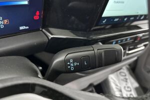 Ford Tourneo Custom esikatselu 25