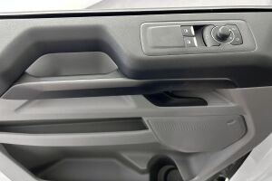 Ford Tourneo Custom esikatselu 27