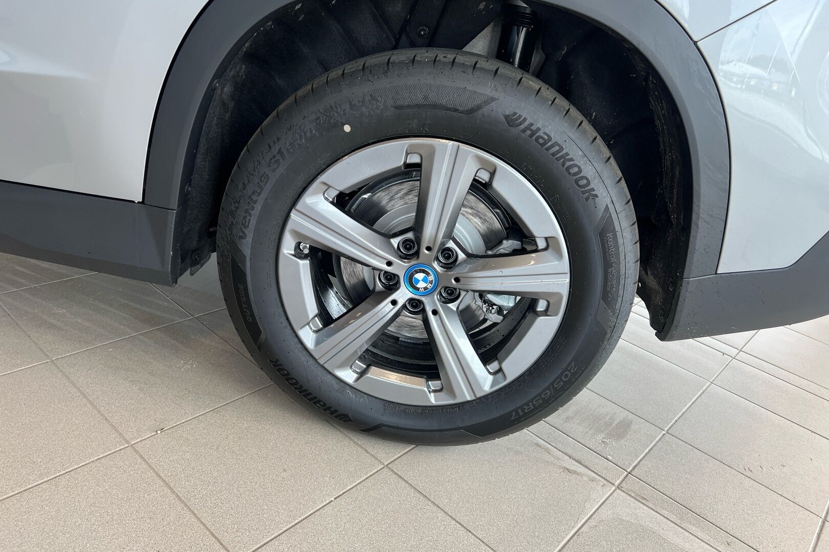 BMW X1 iso kuva 11