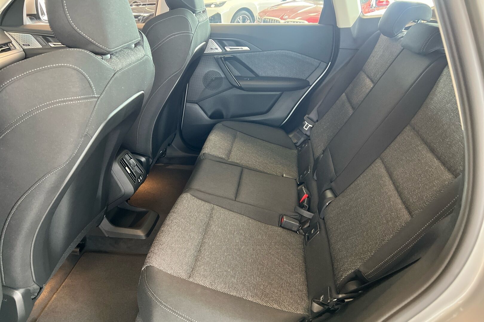 BMW X1 iso kuva 8