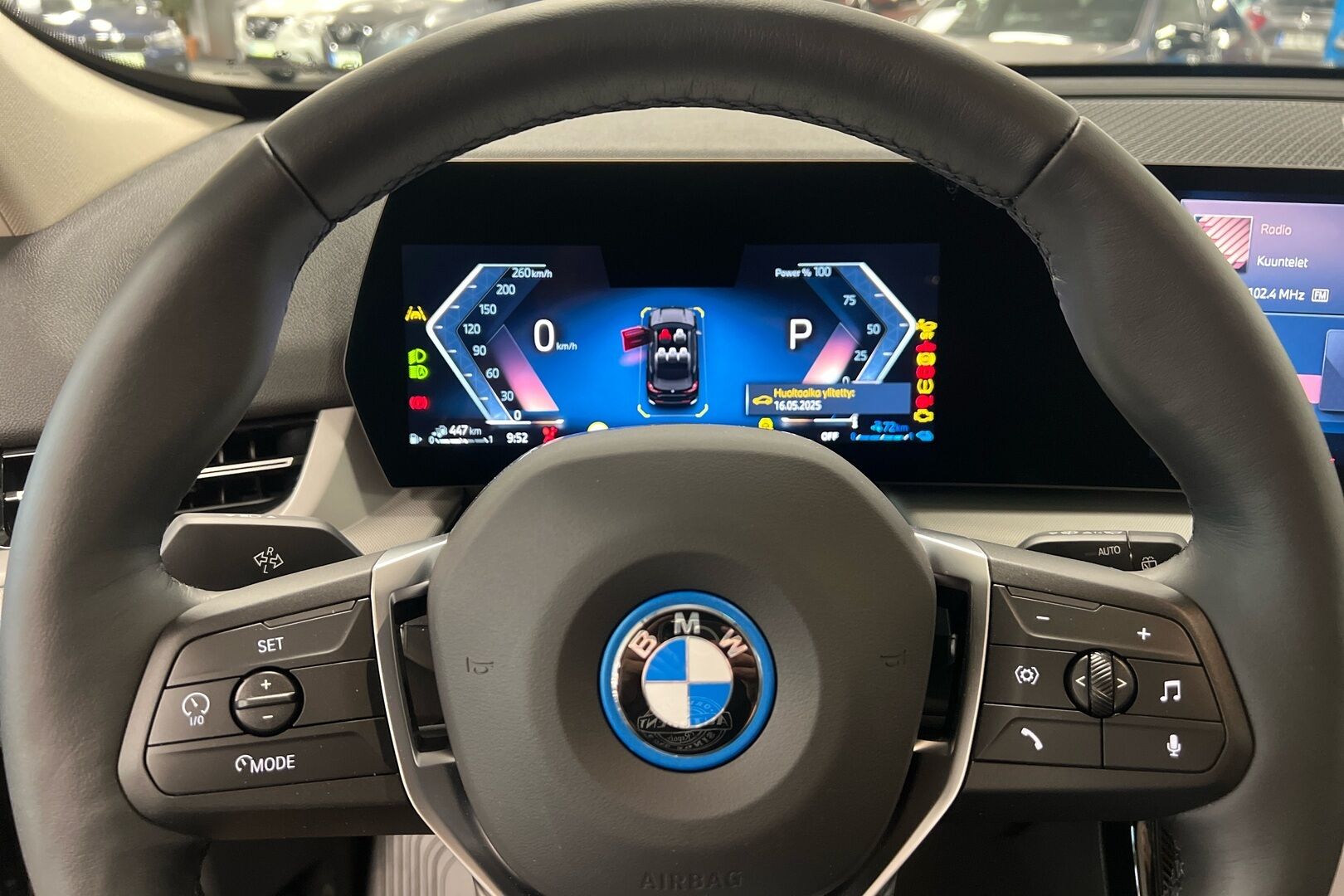 BMW X1 iso kuva 13