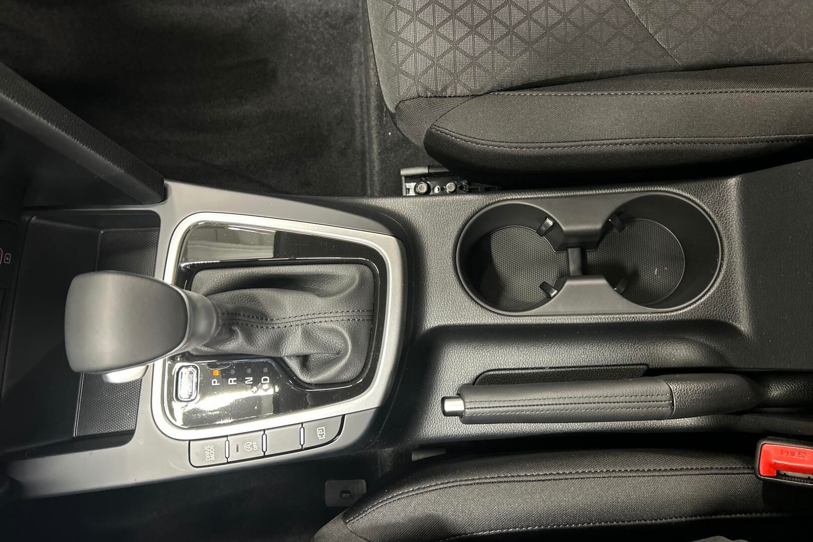 Kia Ceed iso kuva 18