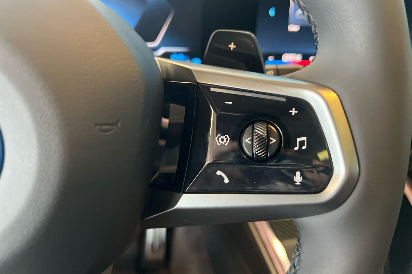 BMW X3 iso kuva 14