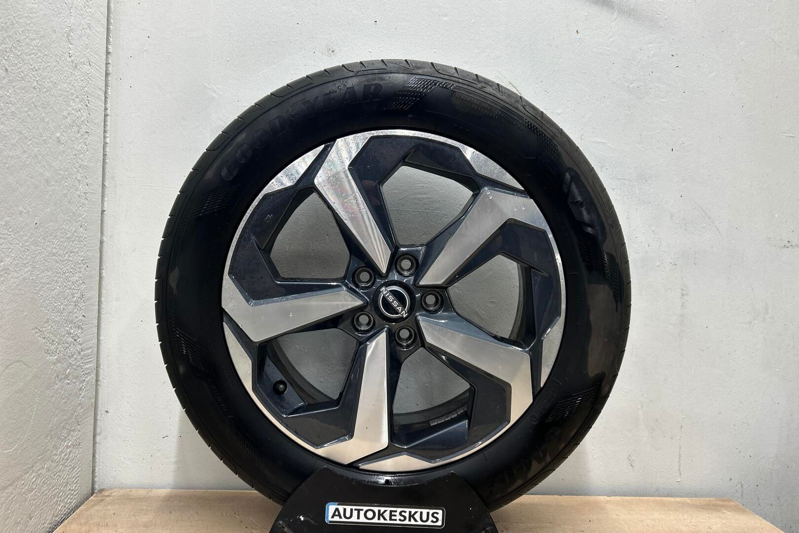 Nissan Qashqai iso kuva 8