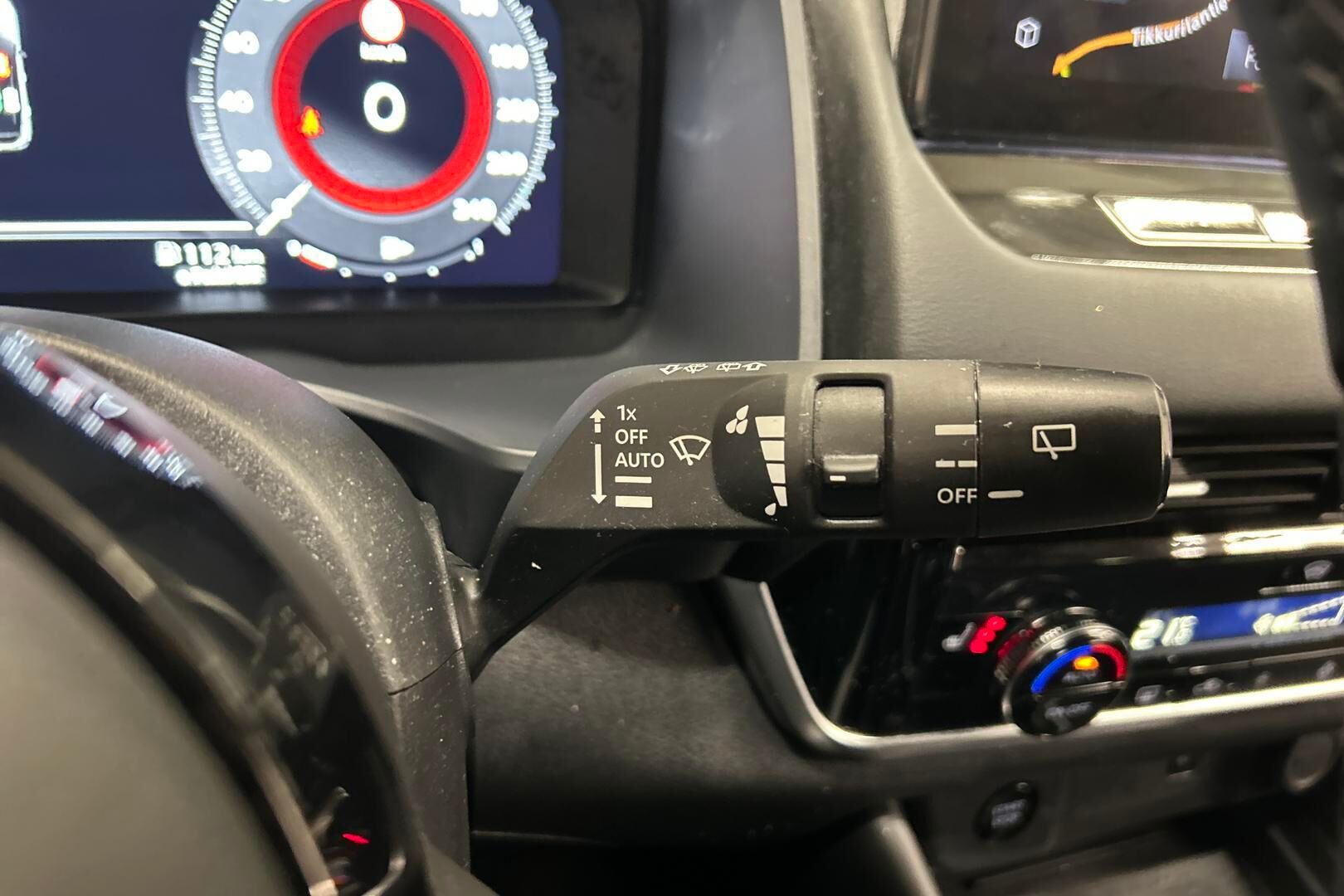 Nissan Qashqai iso kuva 15