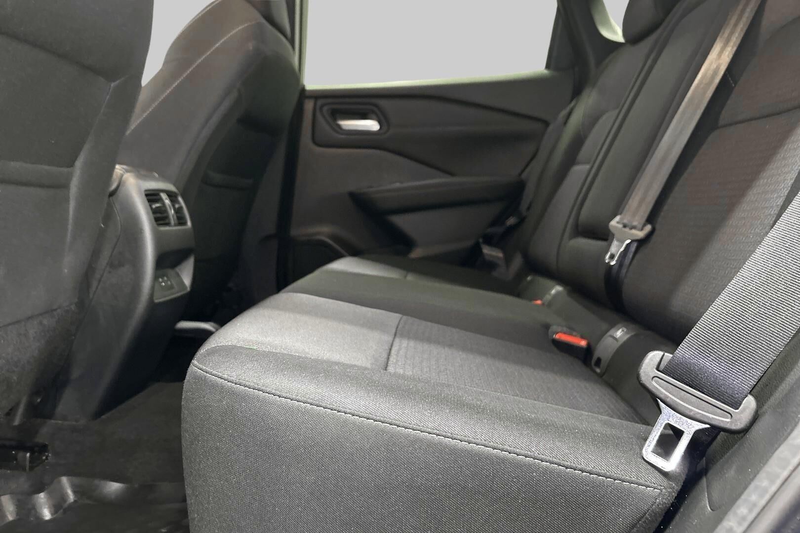 Nissan Qashqai iso kuva 7