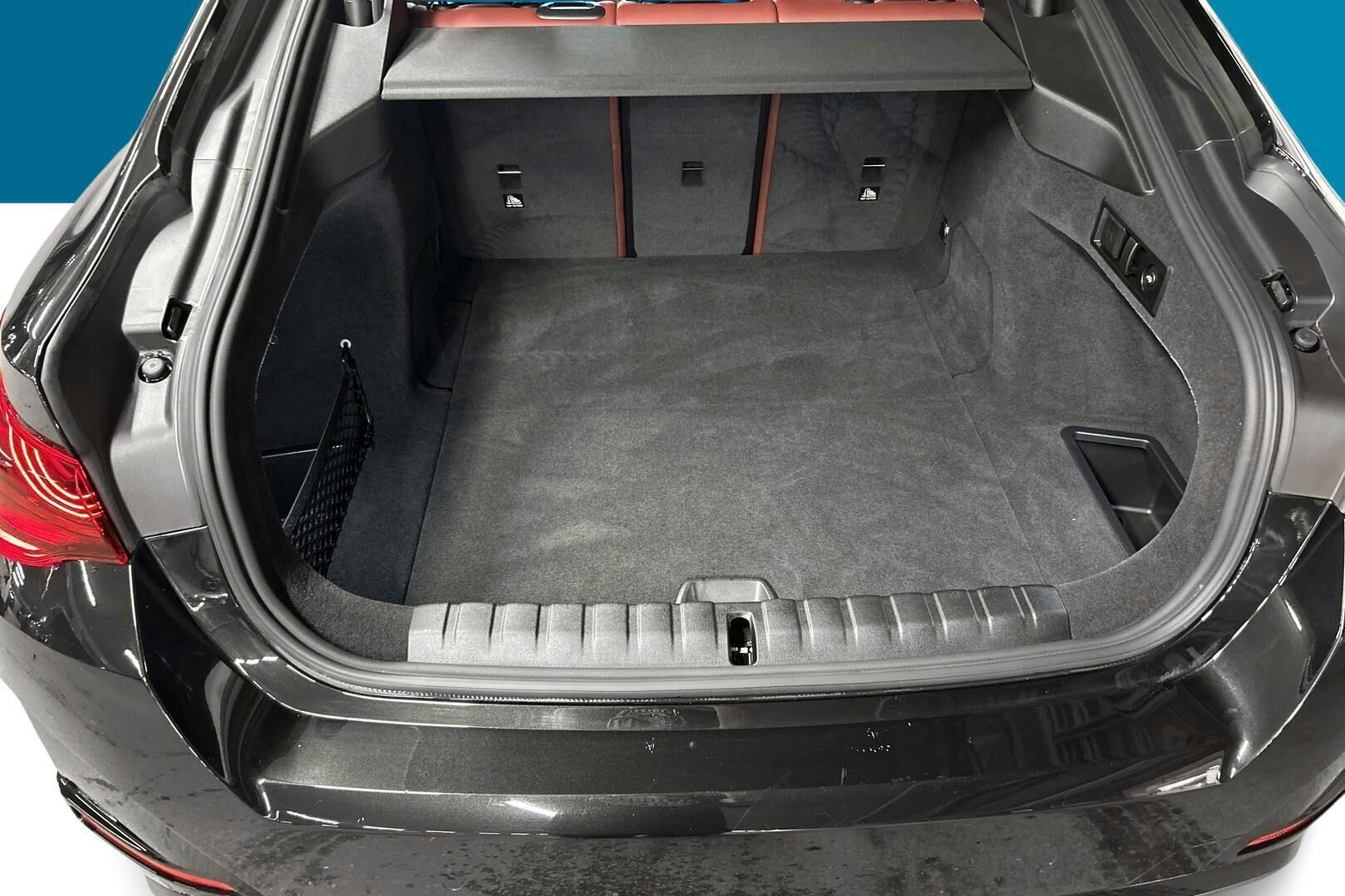 BMW i4 M60 iso kuva 11