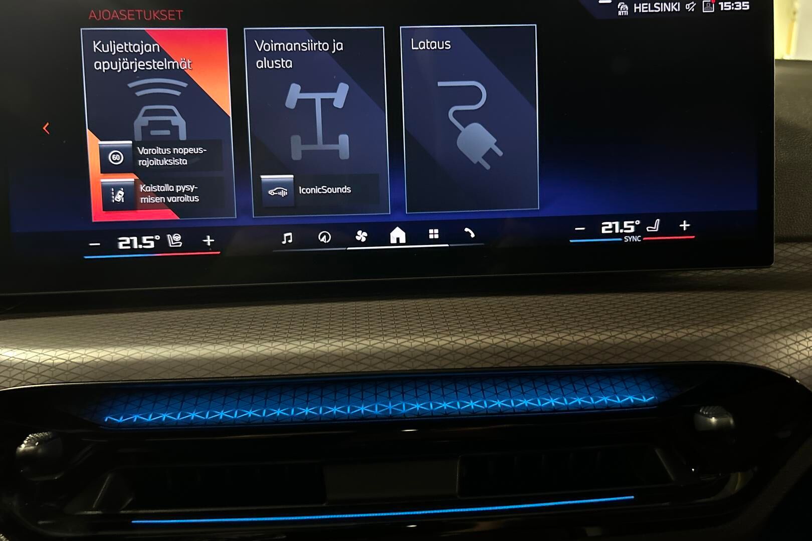 BMW i4 M60 iso kuva 17