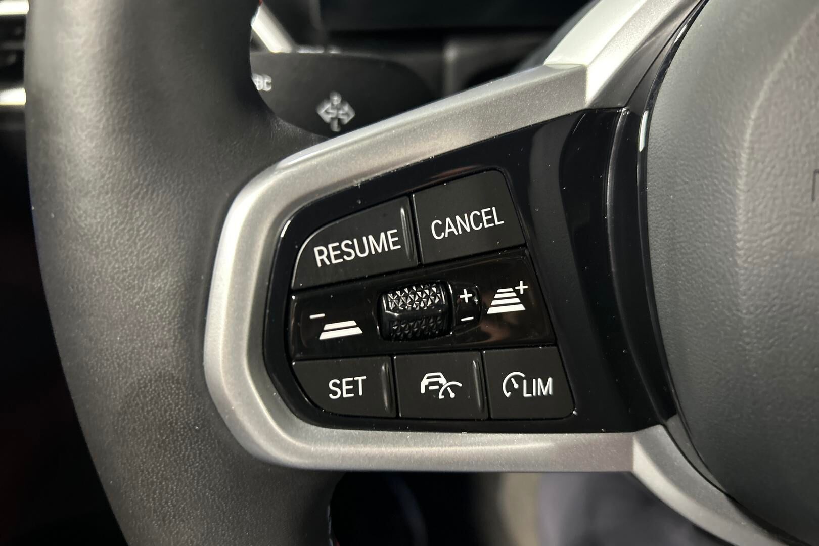 BMW i4 M60 iso kuva 22