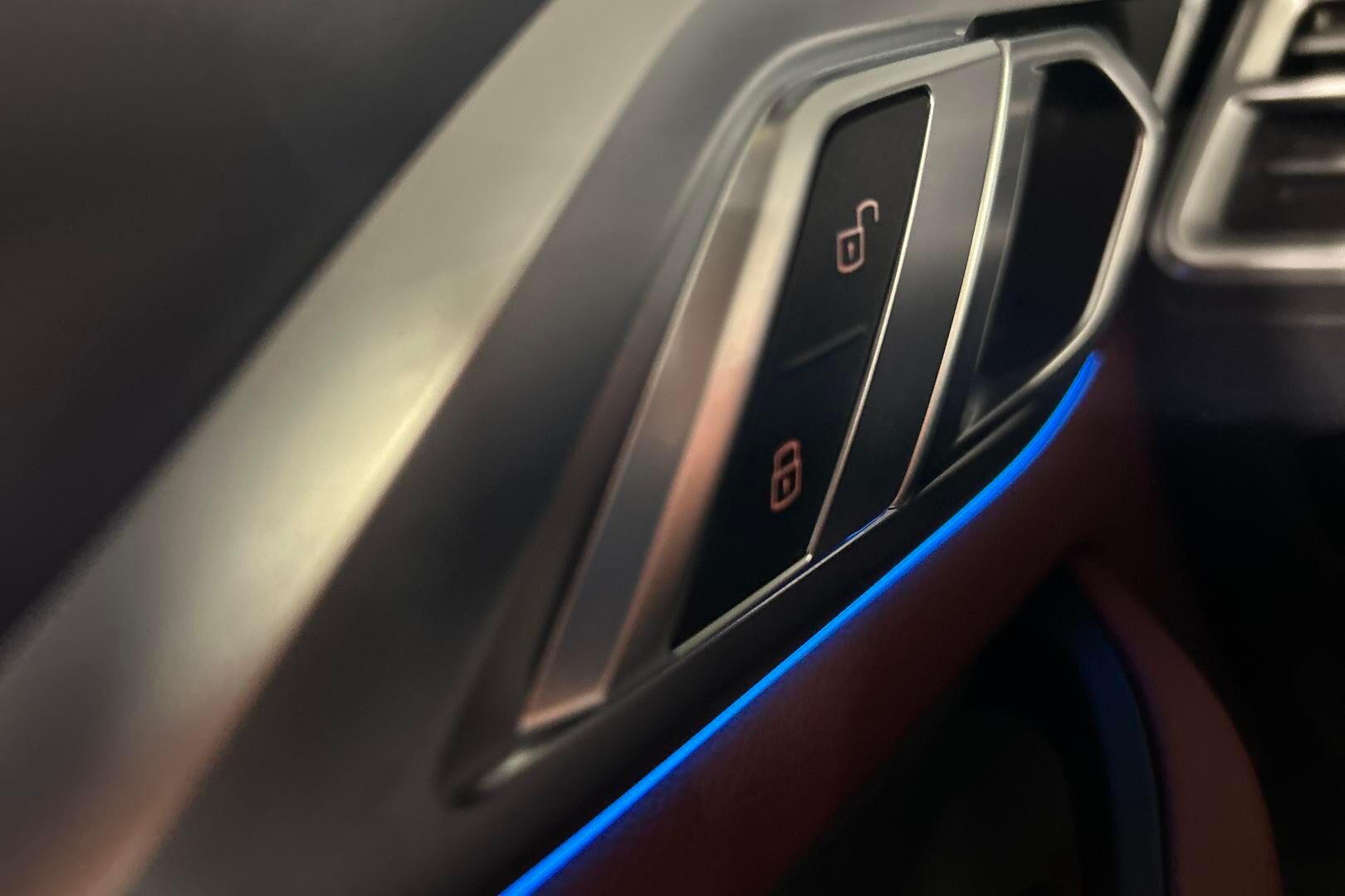 BMW i4 M60 iso kuva 25
