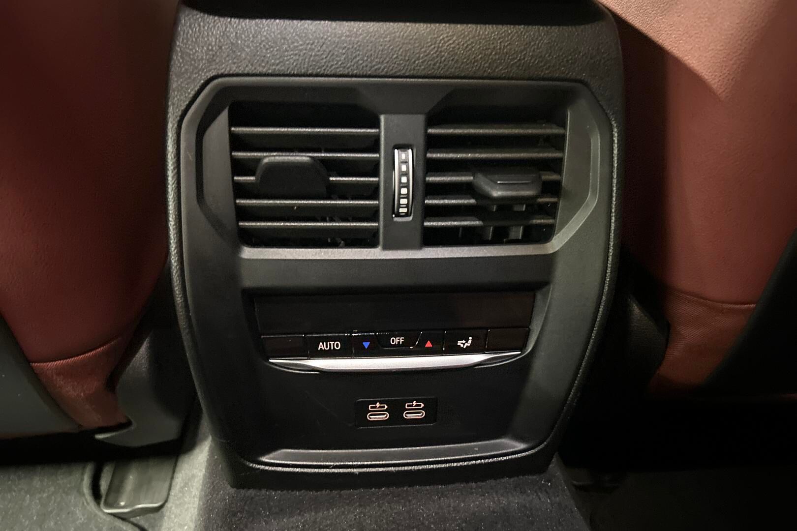 BMW i4 M60 iso kuva 27