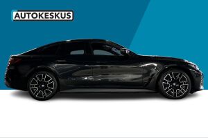BMW i4 M60 esikatselu 3