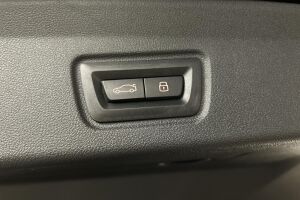 BMW i4 M60 esikatselu 31