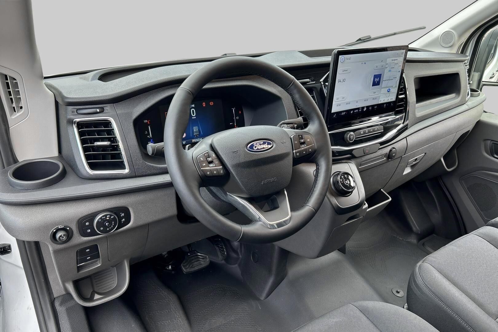Ford Transit iso kuva 10