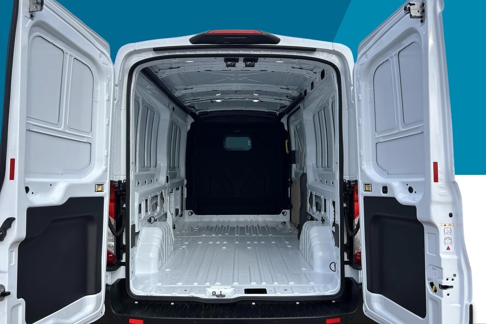 Ford Transit iso kuva 11