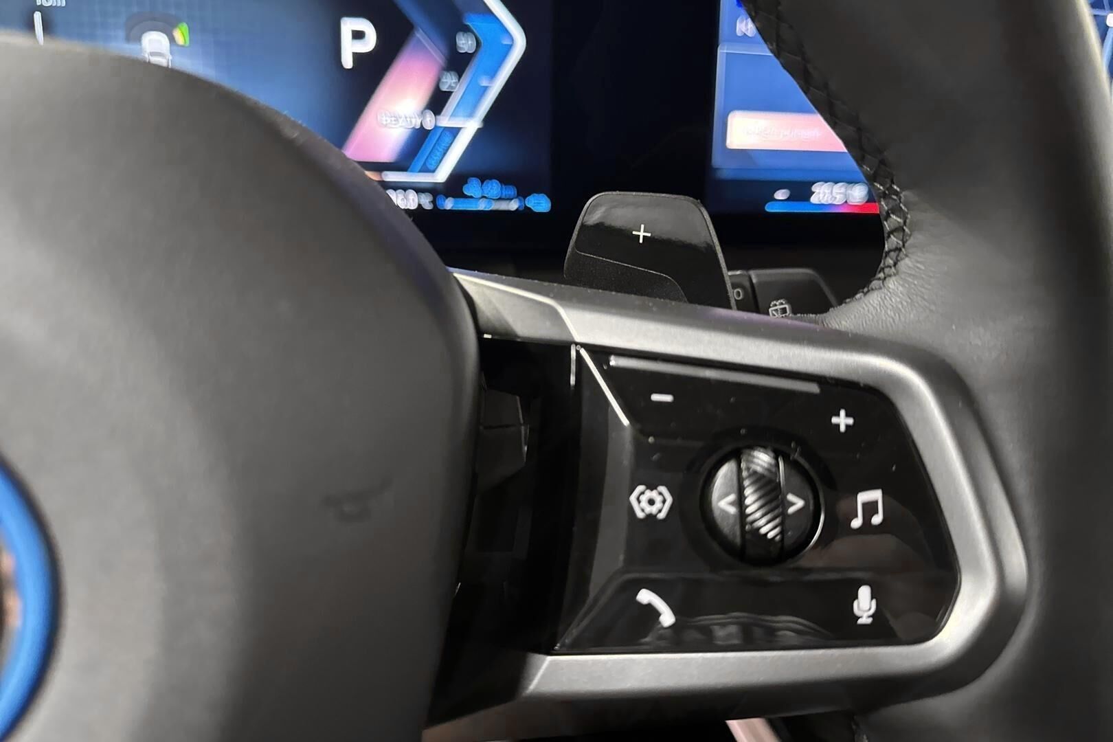 BMW X3 iso kuva 32