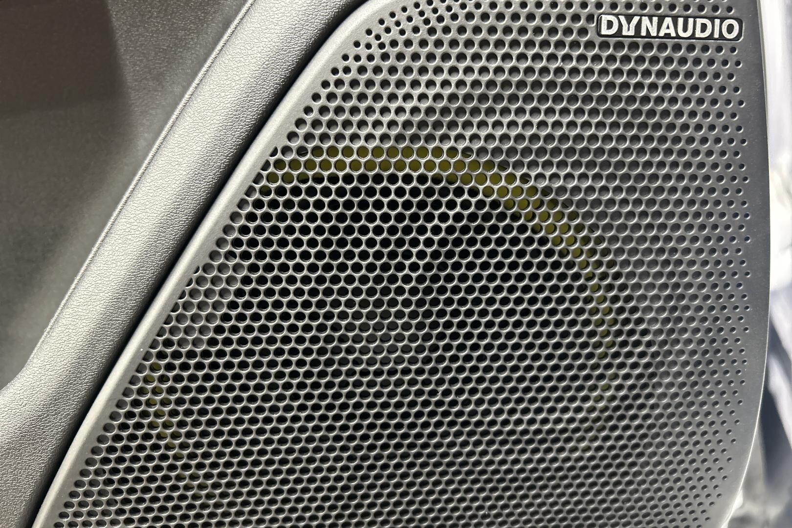 BYD Han iso kuva 26