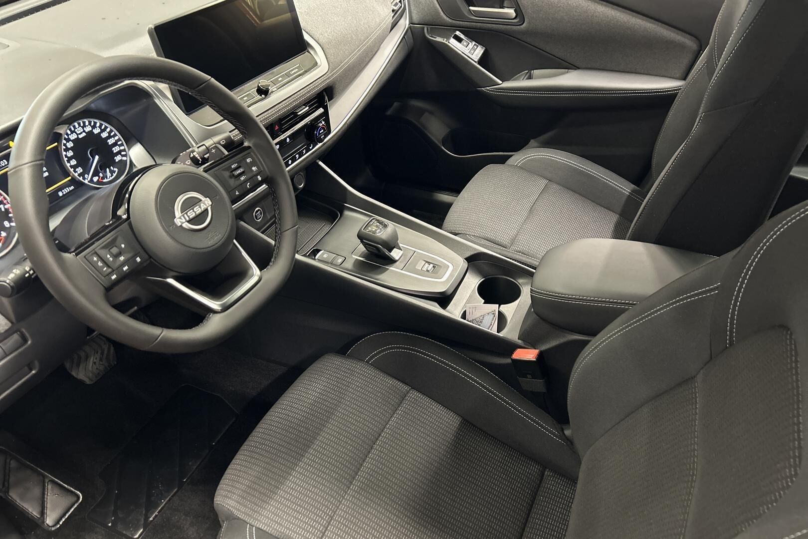 Nissan Qashqai iso kuva 11