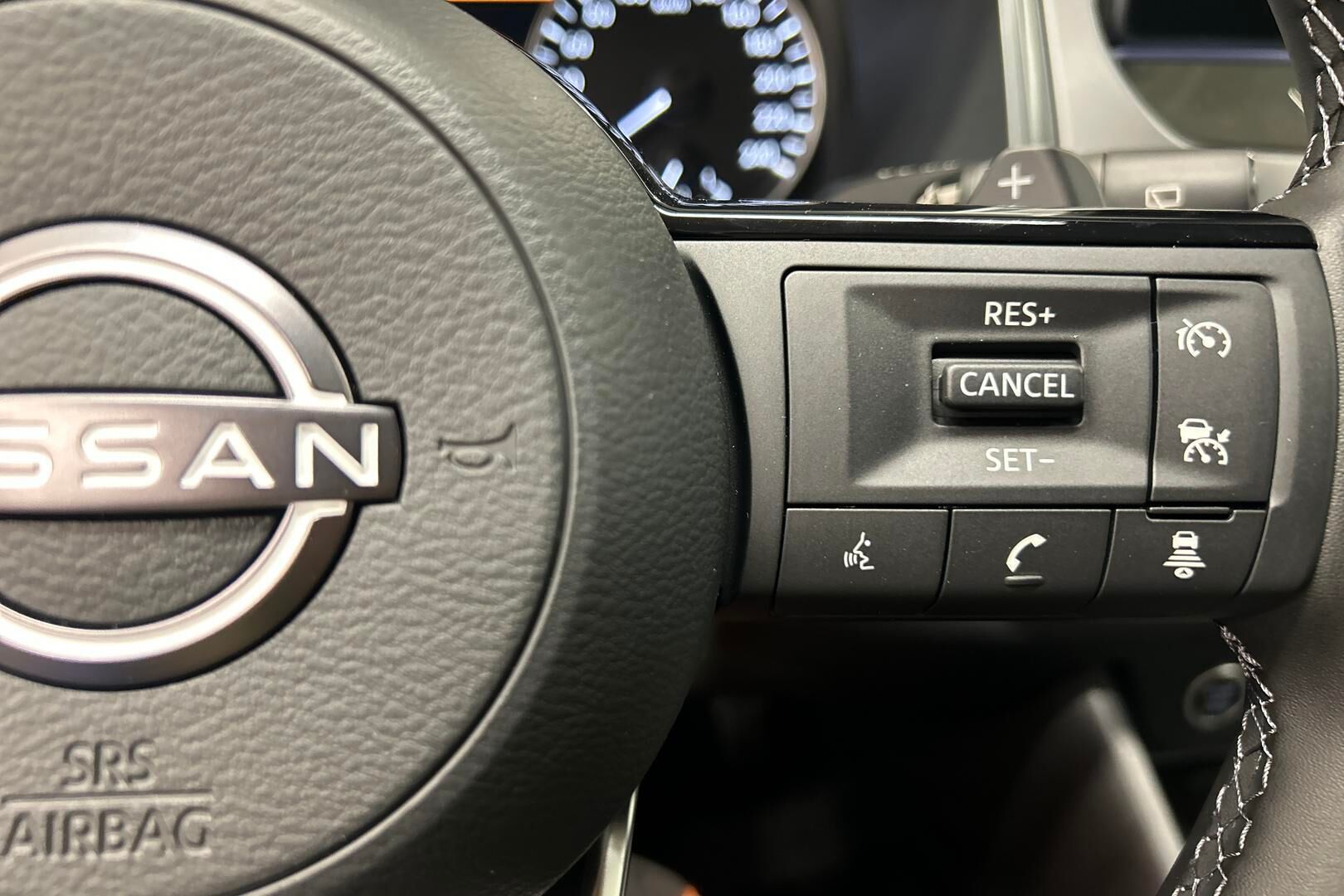Nissan Qashqai iso kuva 16