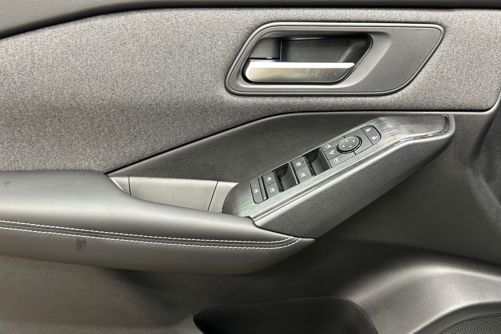 Nissan Qashqai iso kuva 19