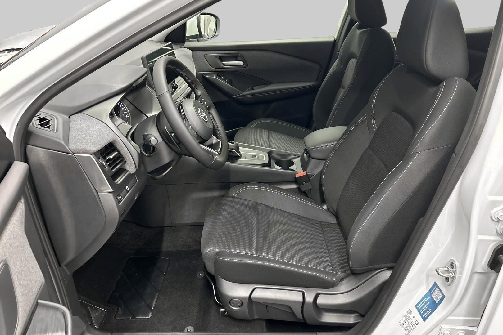 Nissan Qashqai iso kuva 8