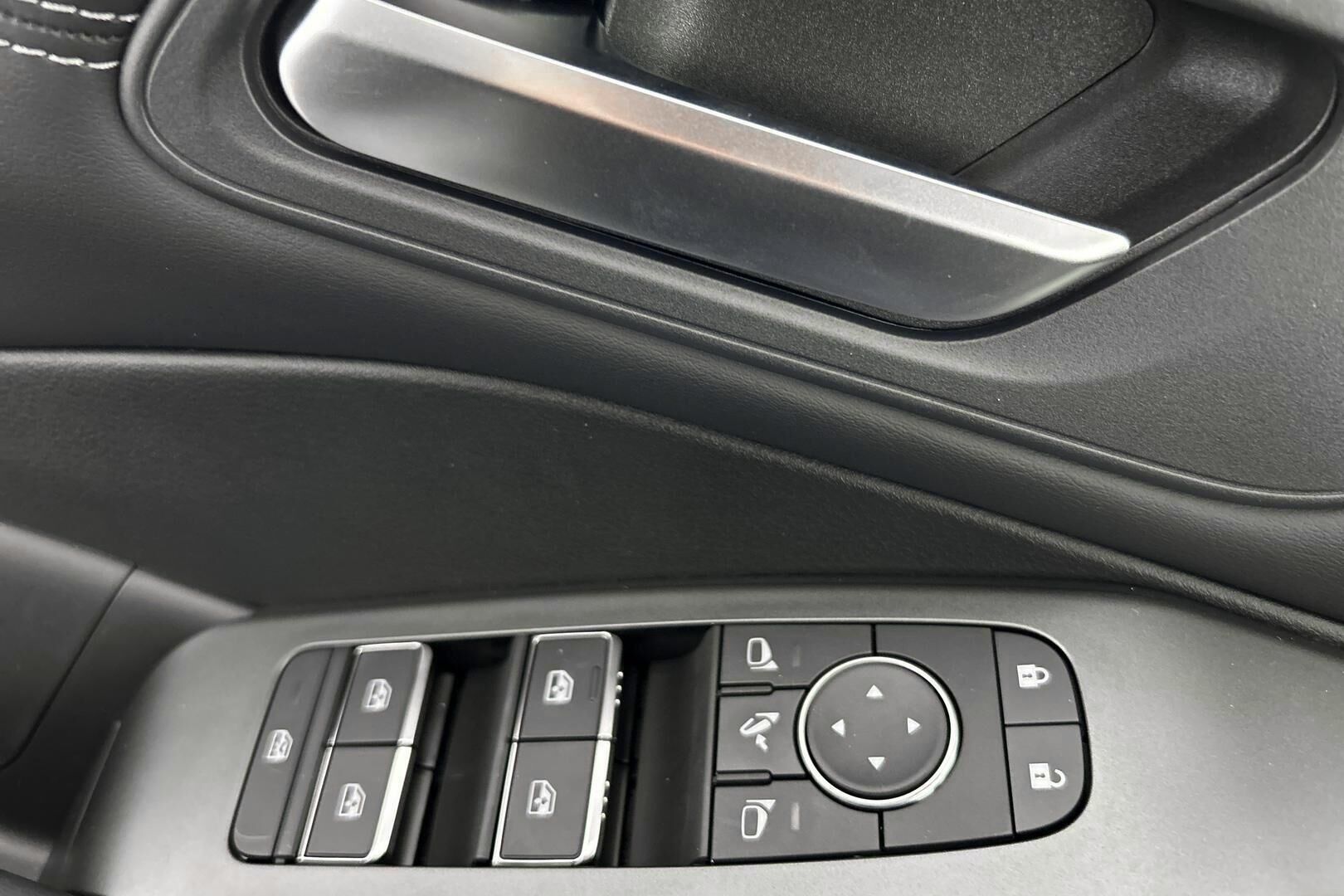 Nissan Qashqai iso kuva 23