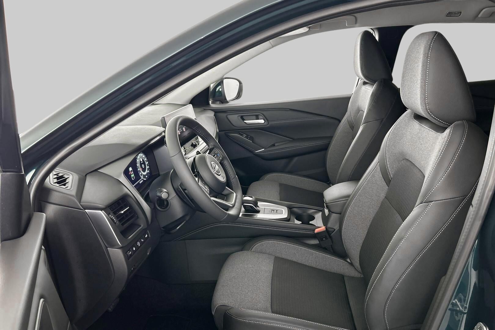 Nissan Qashqai iso kuva 7