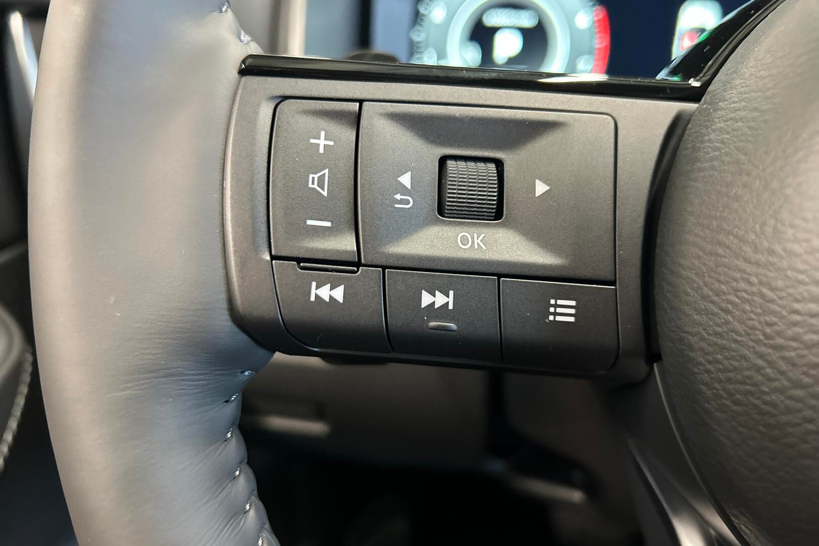 Nissan Qashqai iso kuva 14