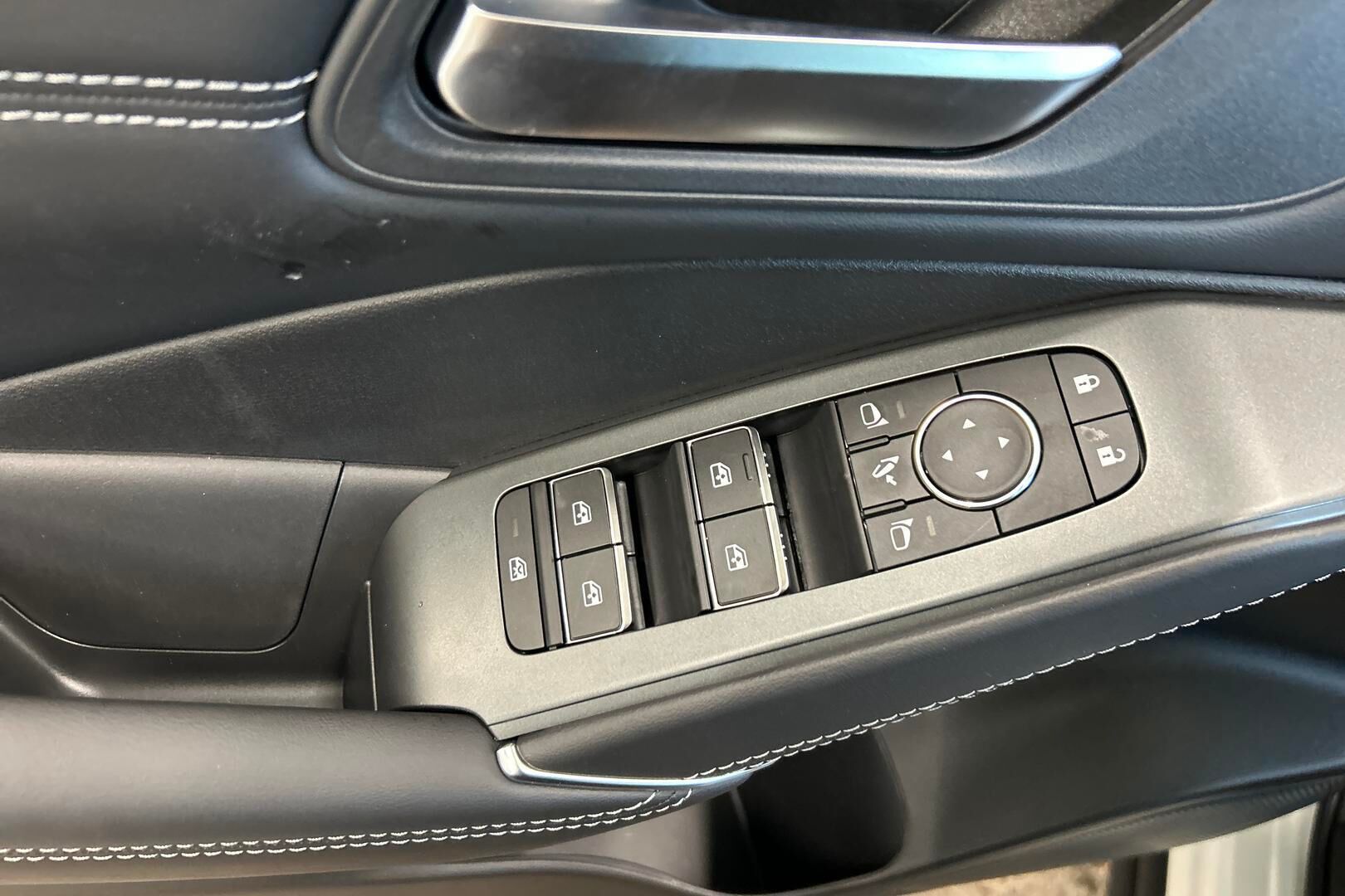 Nissan Qashqai iso kuva 22