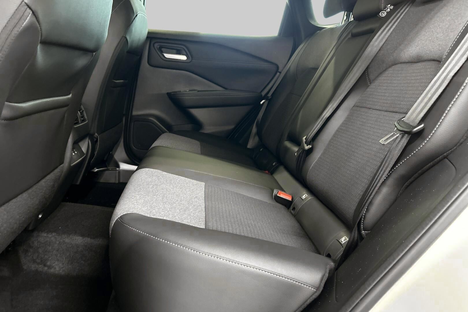 Nissan Qashqai iso kuva 9