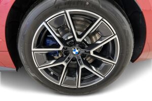 BMW i4 esikatselu 12