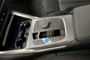 BMW i4 esikatselu 21